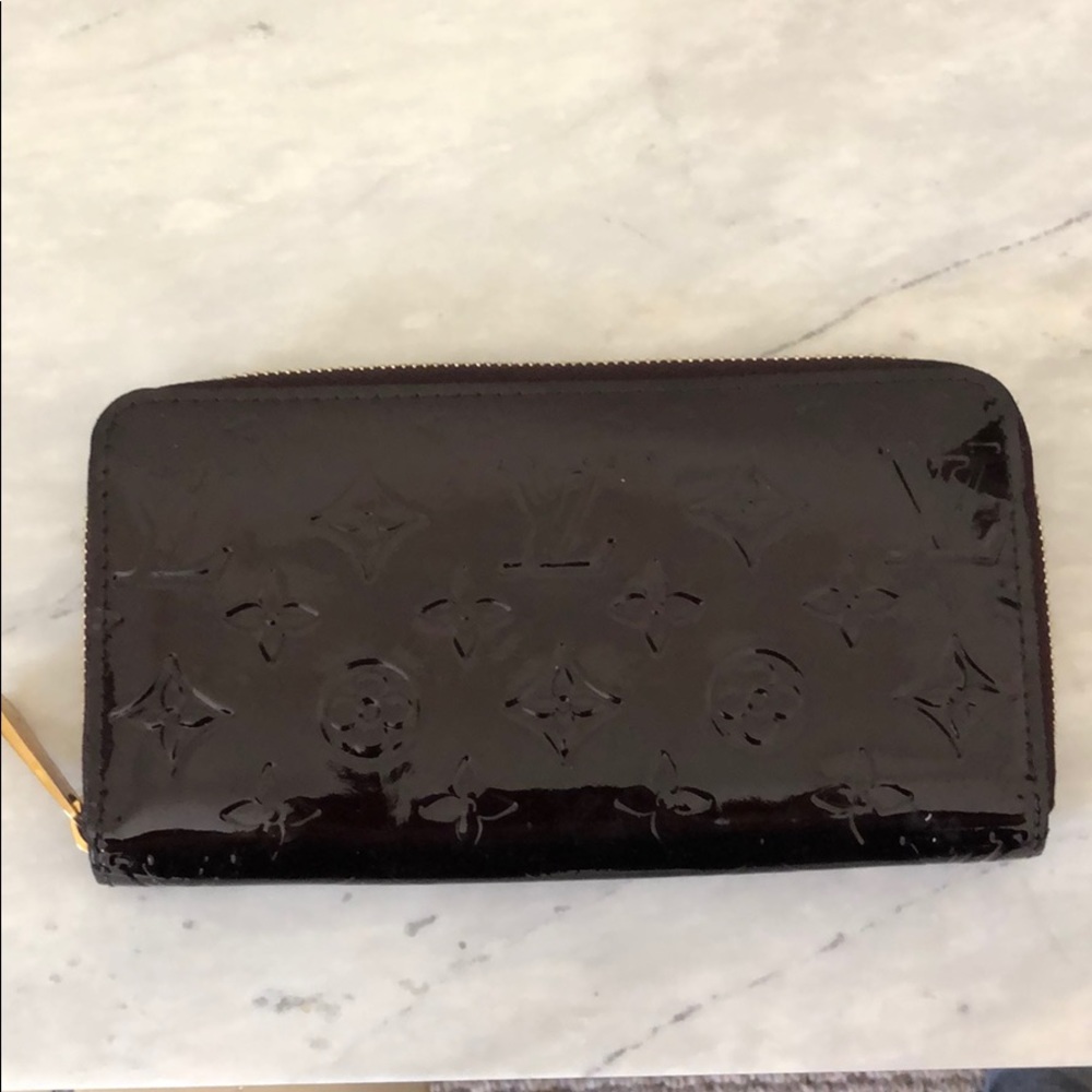 Louis Vuitton vernis zippy wallet